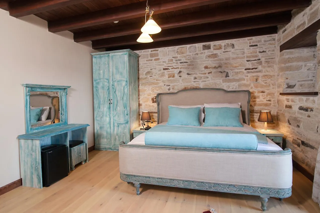 1922 Hotel Yenifoca