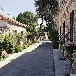 Otel Deniz, Yenifoca